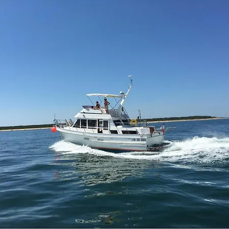 Båthotell Bateau Atypique Yacht La Rochelle *